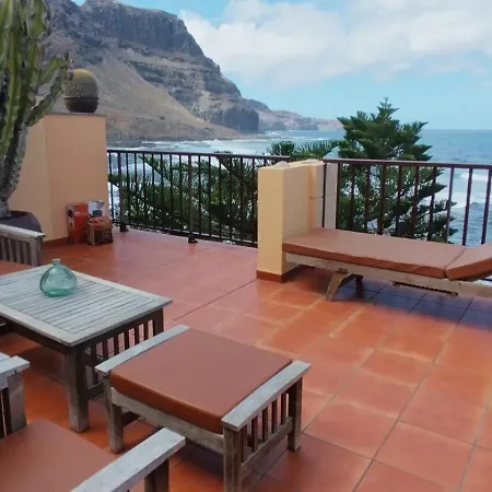 Facing The Ocean * Santa Maria de Guia de Gran Canaria
